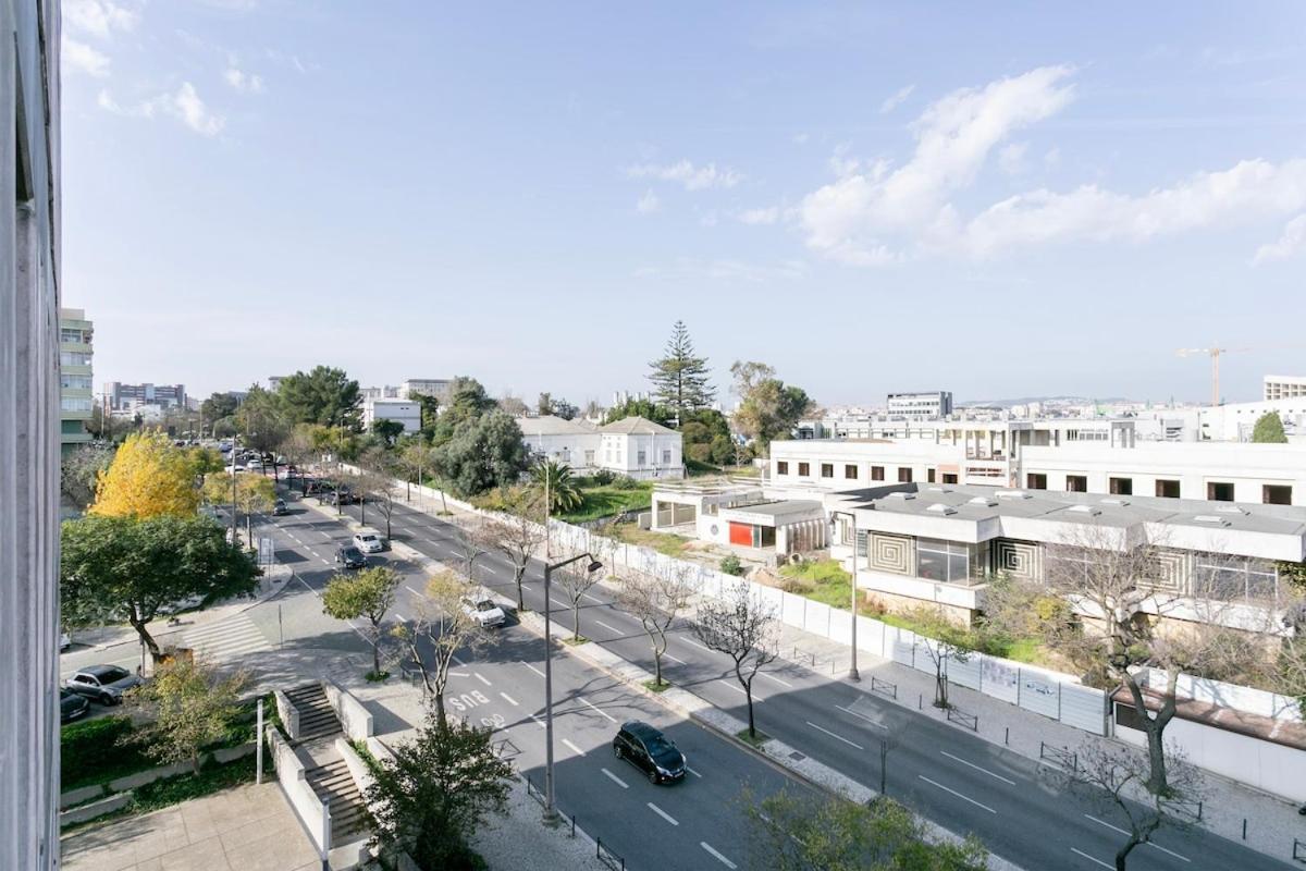 Modern 2bdr Flat In The City's Heart! Lejlighed *